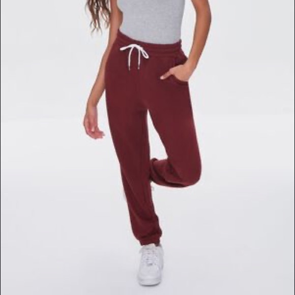 Forever 21 Pants - 🔴 Forever 21 Burgundy Jogger Style Sweatpants